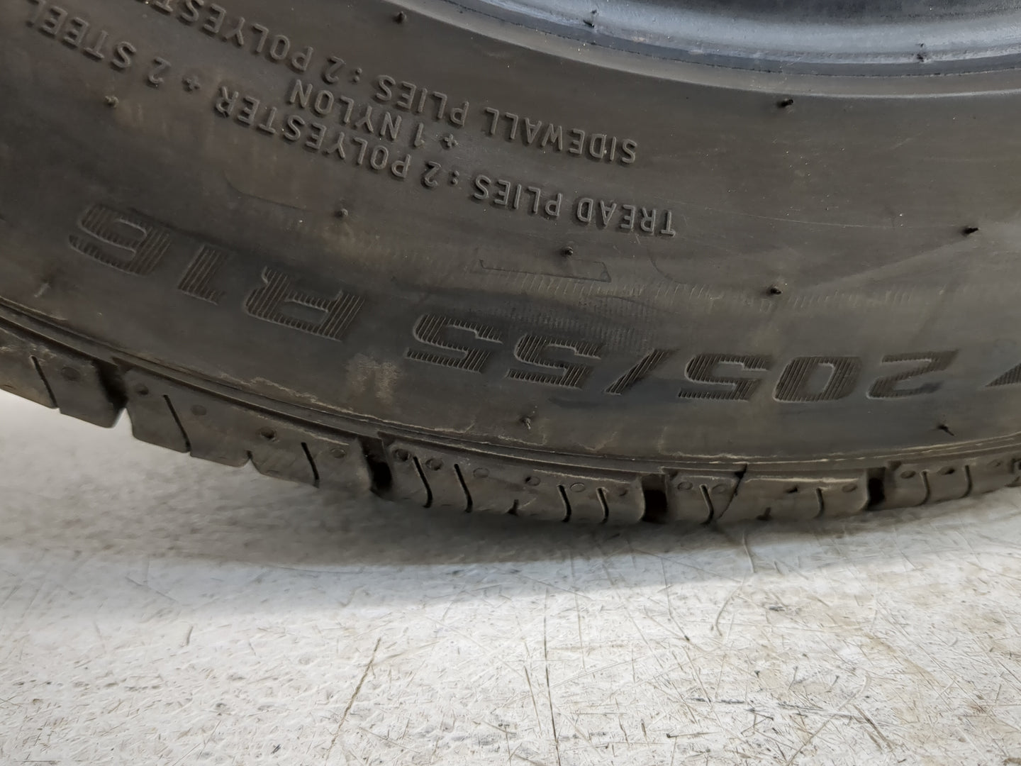 Used Tire 205/55R16 BFGOODRICH ADVANTAGE CONTROL 91H - Tread Depth 8/32 - Oemusedautoparts1.com