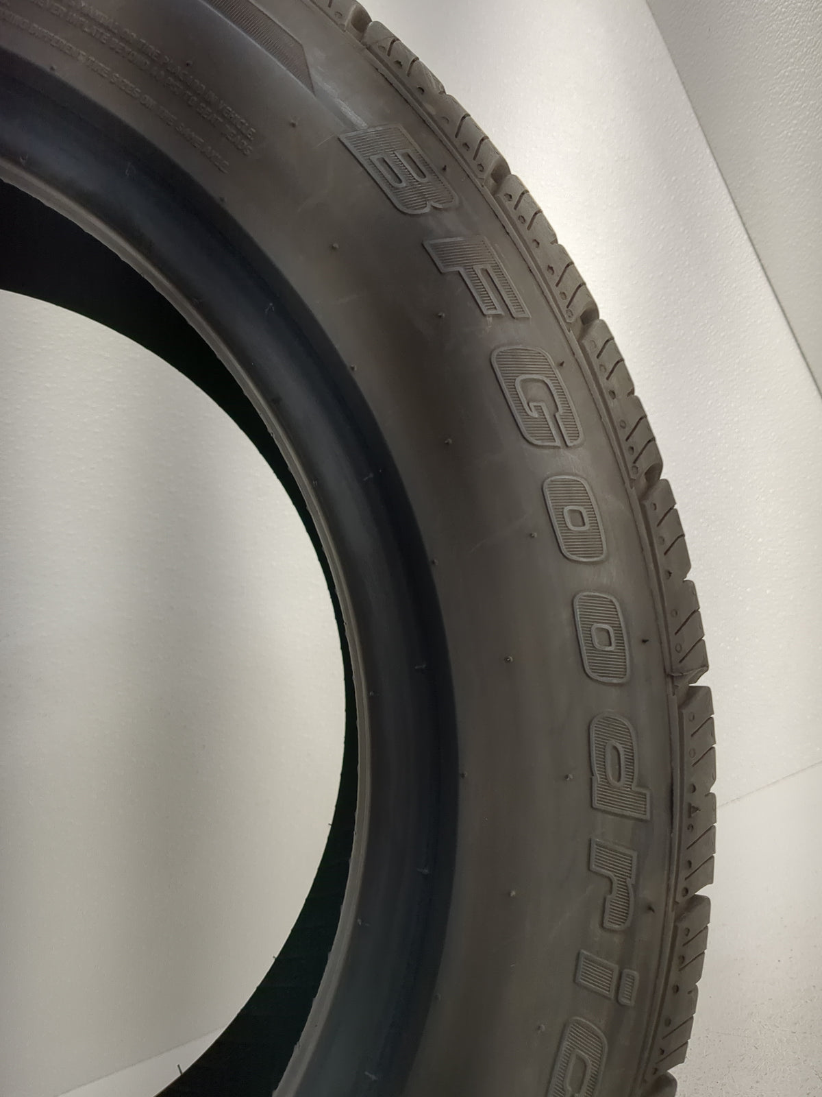 Used Tire 205/55R16 BFGOODRICH ADVANTAGE CONTROL 91H - Tread Depth 8/32 - Oemusedautoparts1.com