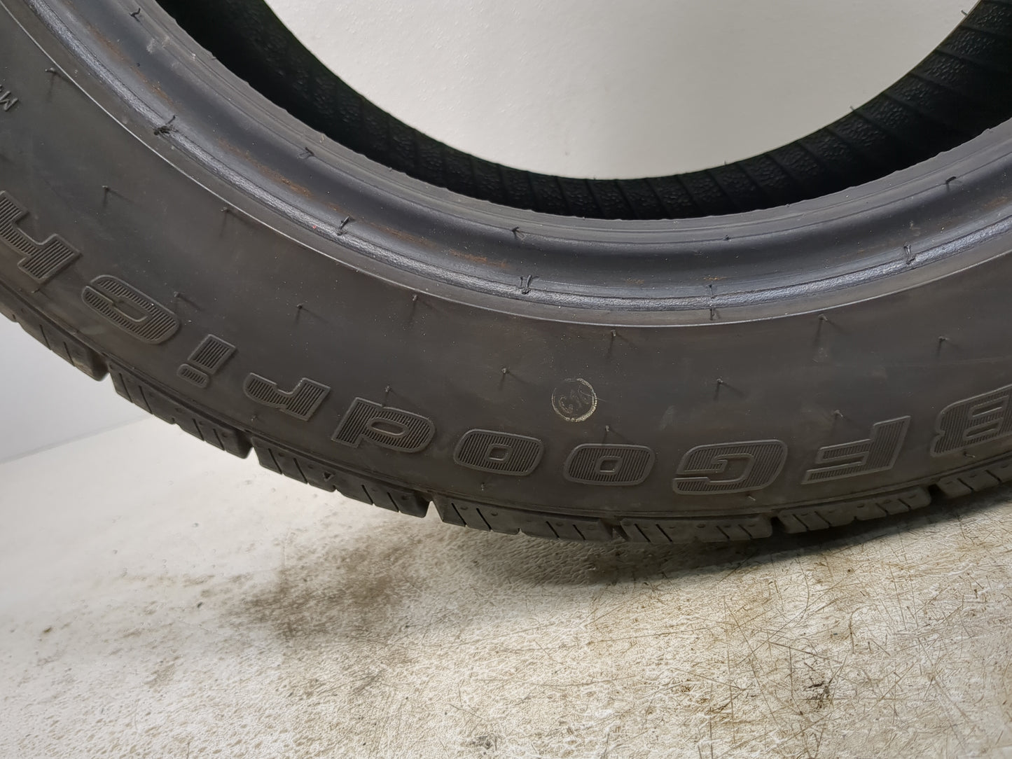 Used Tire 205/55R16 BFGOODRICH ADVANTAGE 91H - Tread Depth 8/32 - Oemusedautoparts1.com