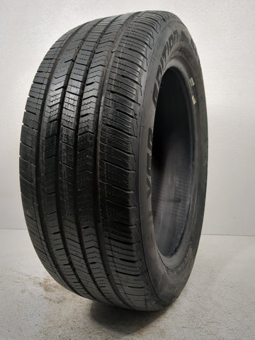 Used Tire 215/55R17 ARIZONIAN SILVER EDITION ALL SEASON 94V - Tread Depth 9/32 - Oemusedautoparts1.com