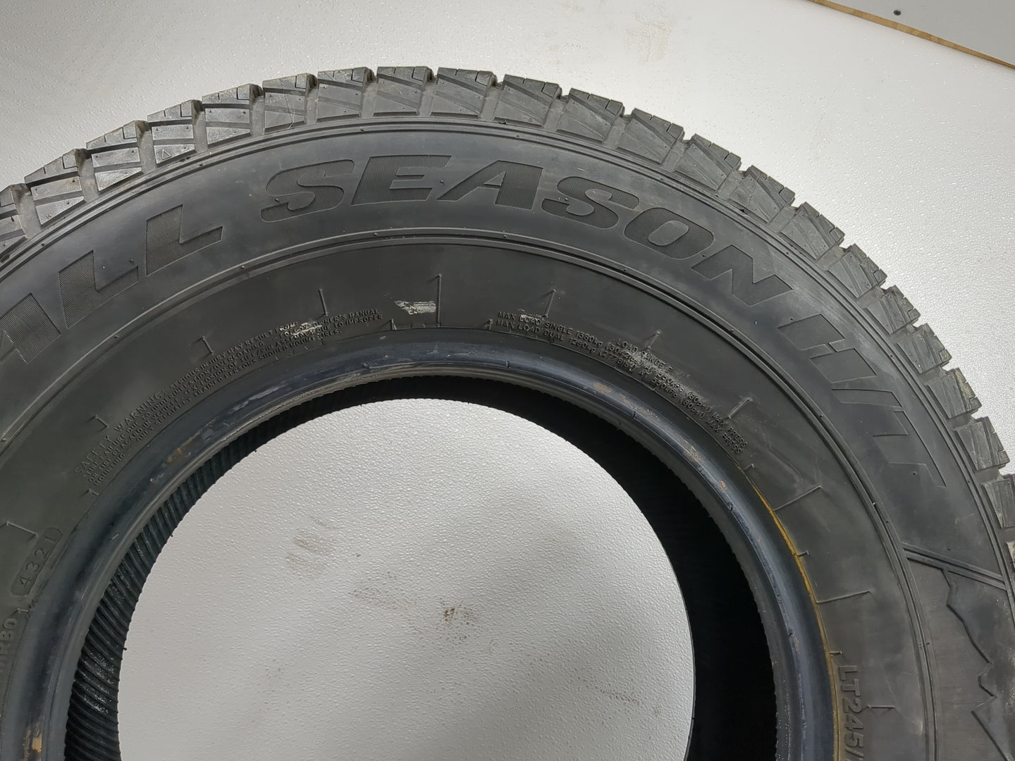 Used Tire LT245/75R16 ROCKY MOUNTAIN ALL SEASON 120S - Tread Depth 8/32 - Oemusedautoparts1.com