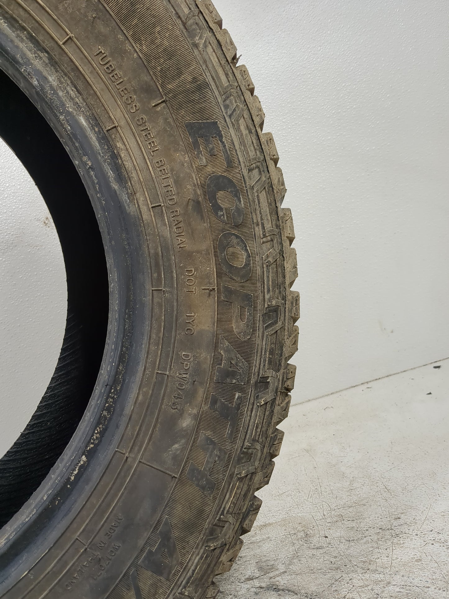 Used Tire 235/70R16 TRAVELSTAR ECOPATH A/T 106T - Tread Depth 7/32 - Oemusedautoparts1.com