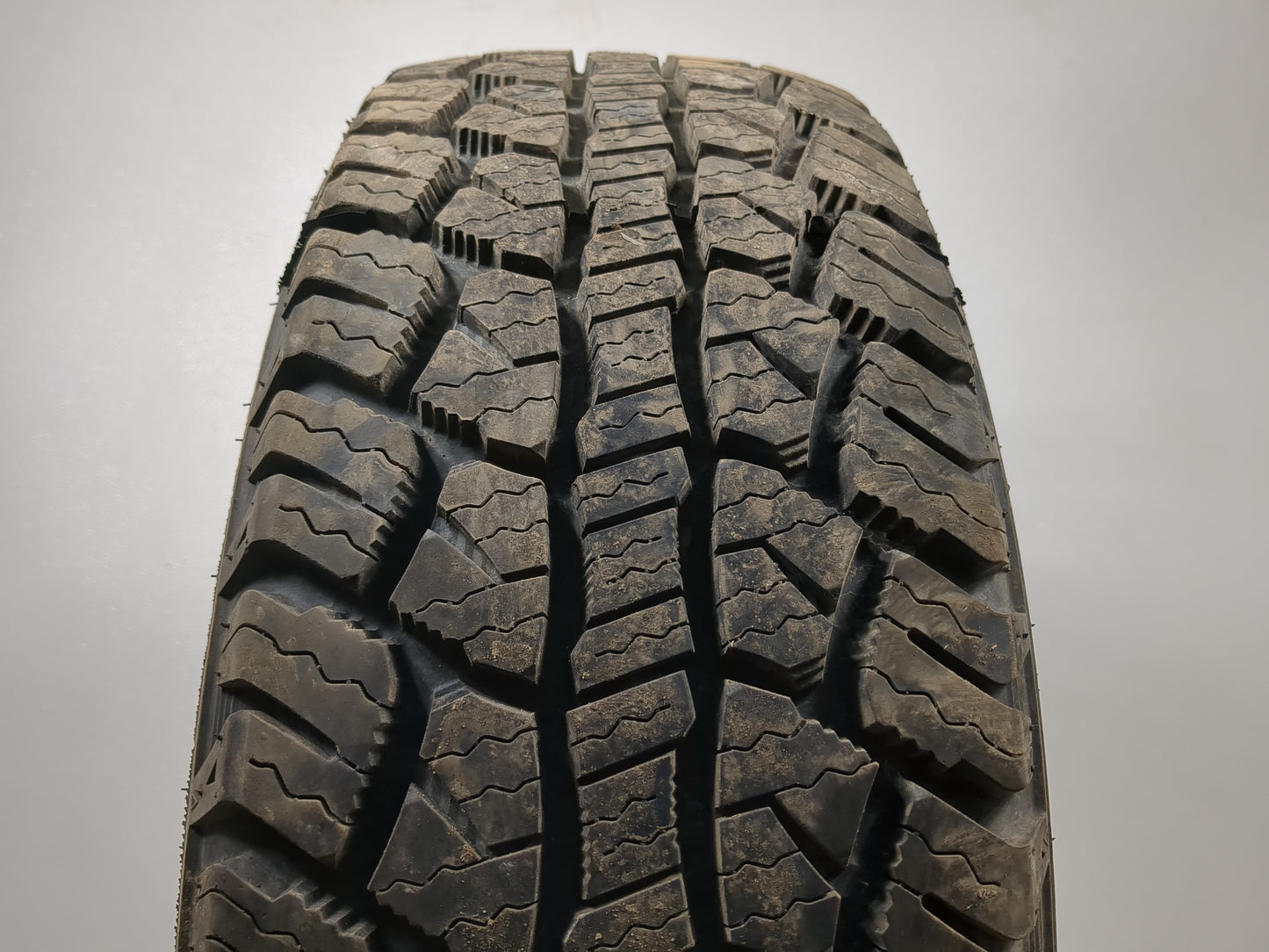 Used Tire 235/70R16 TRAVELSTAR ECOPATH A/T 106T - Tread Depth 7/32 - Oemusedautoparts1.com