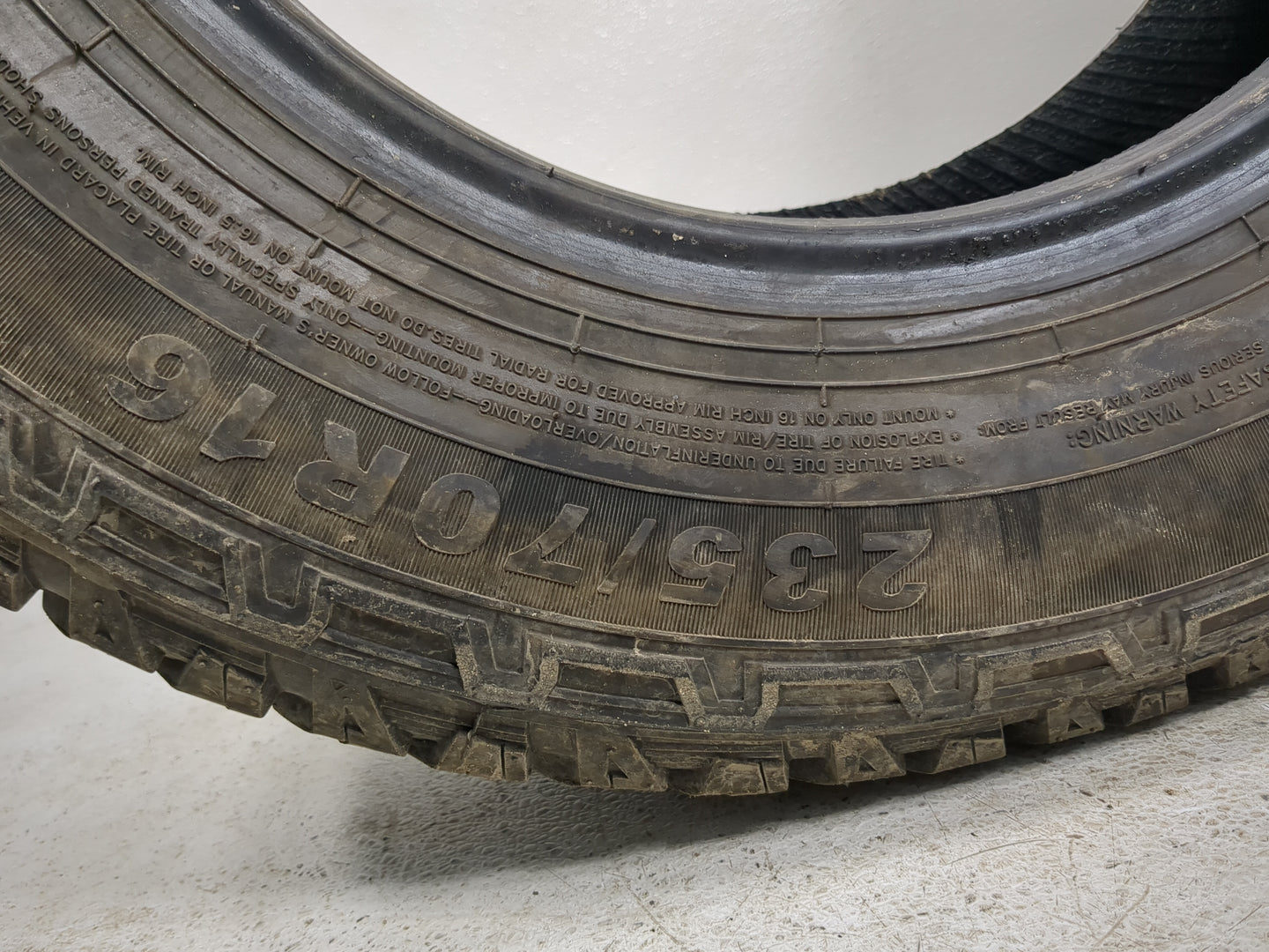 Used Tire 235/70R16 TRAVELSTAR ECOPATH A/T 106T - Tread Depth 7/32 - Oemusedautoparts1.com