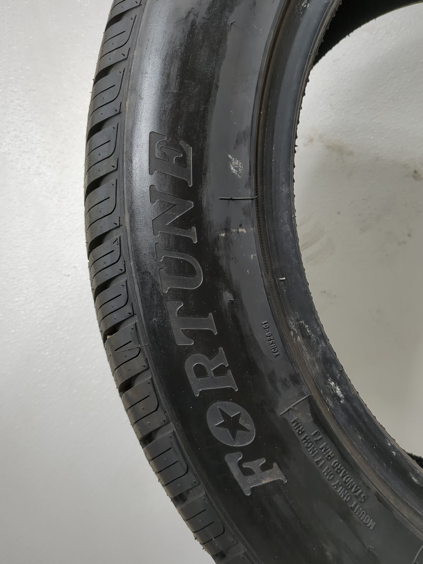 Used Tire 225/55R17 FORTUNE CLIMAFLEX 4S FSR402 97V - Tread Depth 10/32 - Oemusedautoparts1.com