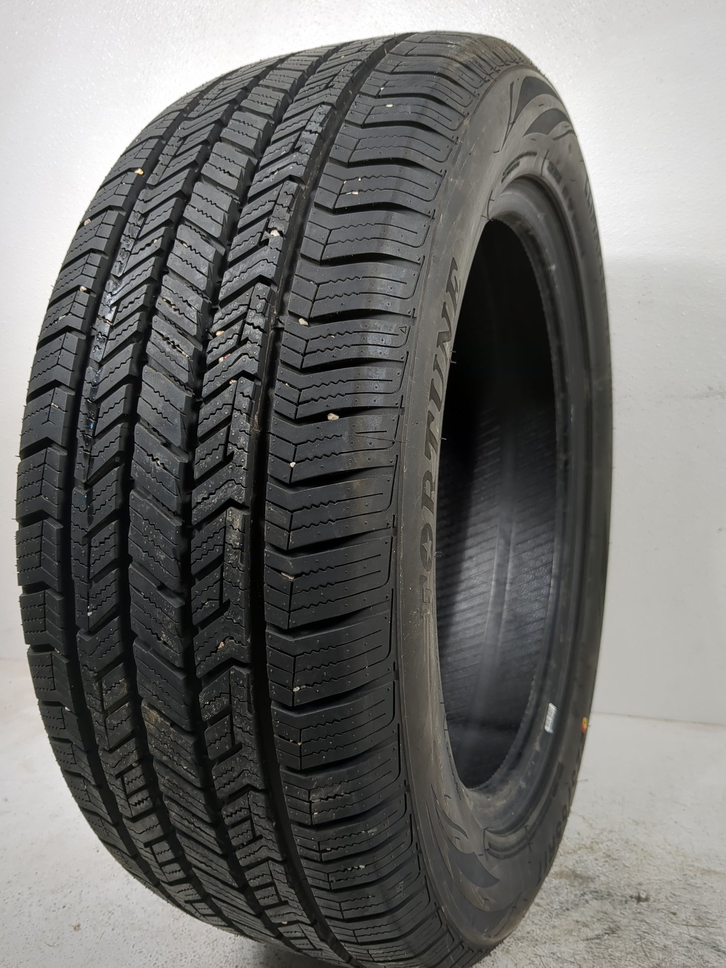 Used Tire 225/55R17 FORTUNE CLIMAFLEX 4S FSR402 97V - Tread Depth 10/32 - Oemusedautoparts1.com
