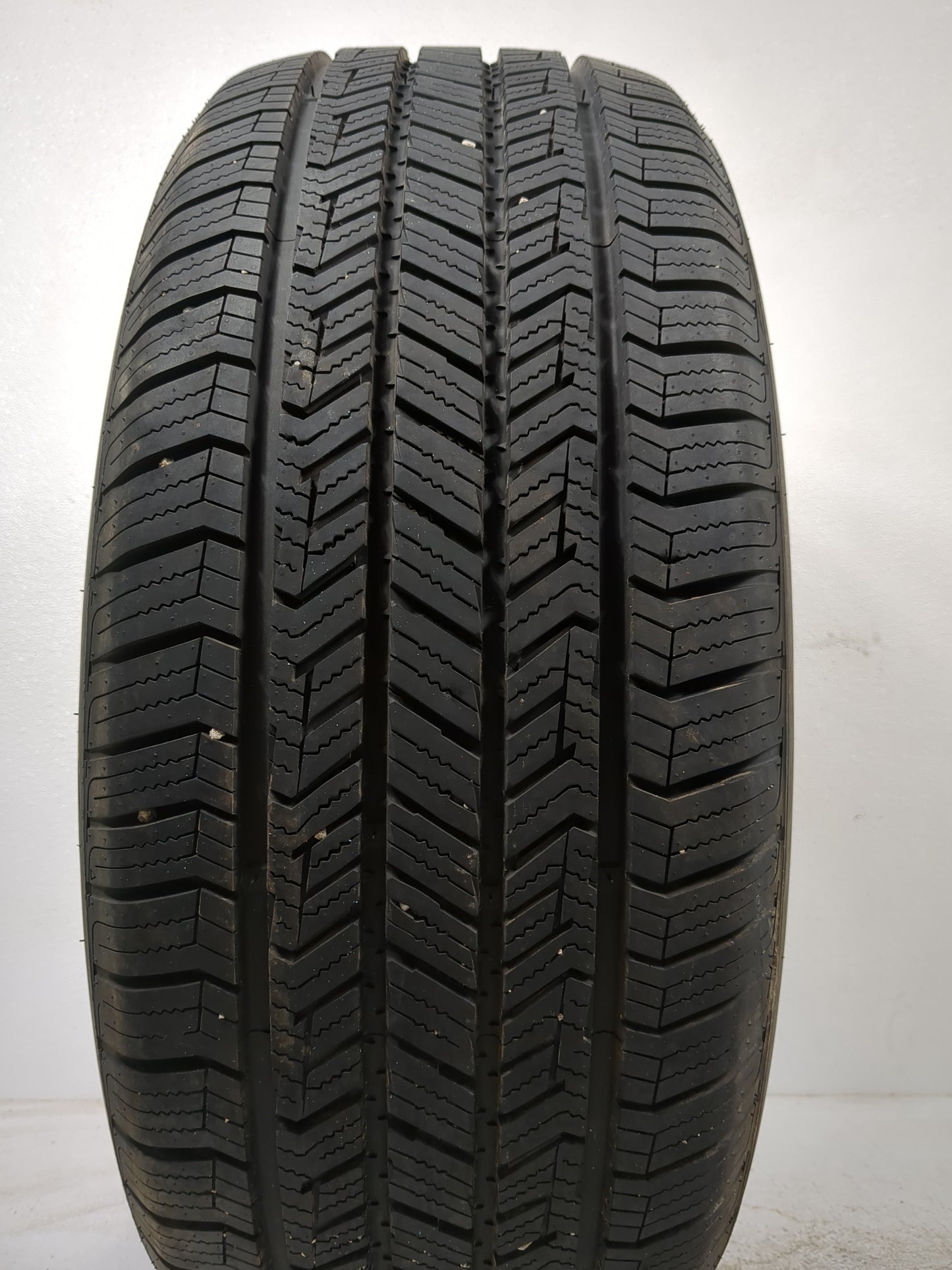 Used Tire 225/55R17 FORTUNE CLIMAFLEX 4S FSR402 97V - Tread Depth 10/32 - Oemusedautoparts1.com
