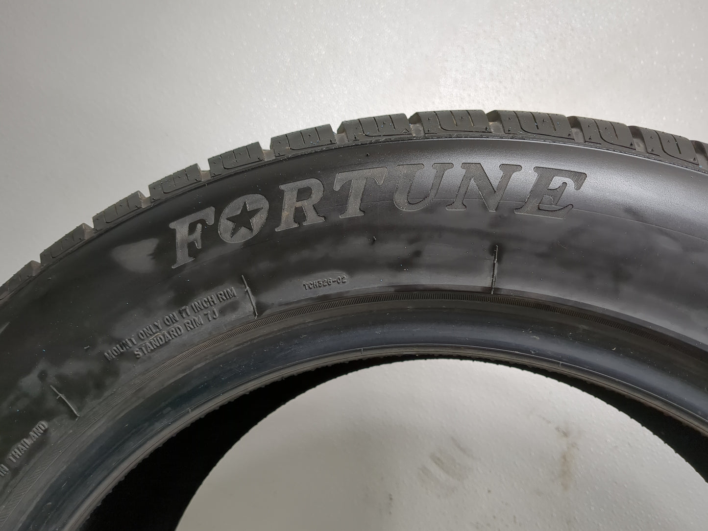 Used Tire 225/55R17 FORTUNE CLIMAFLEX 4S FSR402 97V - Tread Depth 10/32 - Oemusedautoparts1.com