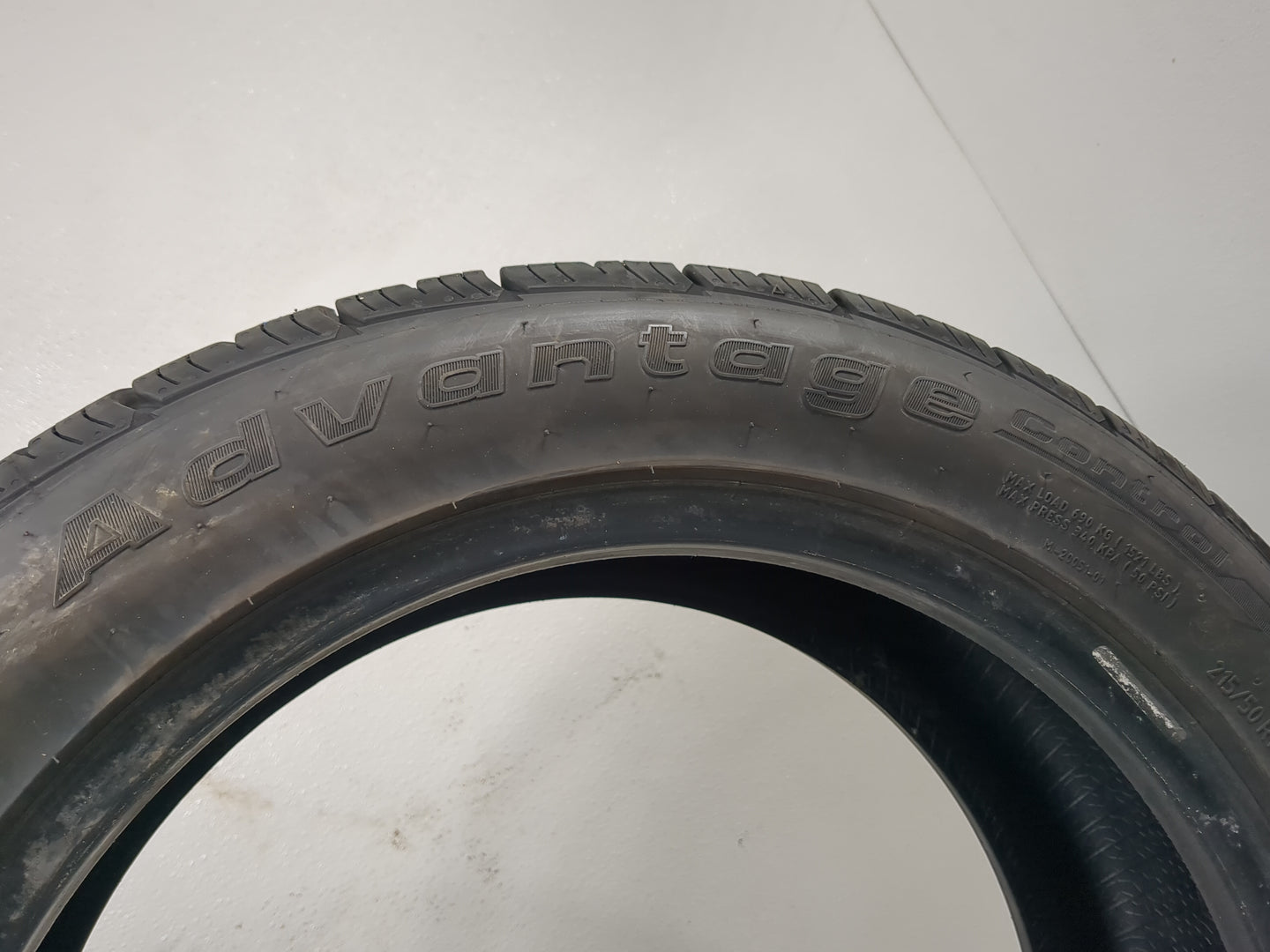 Used Tire 215/50R17 BFGOODRICH ADVANTAGE CONTROL 95V - Tread Depth 9/32 - Oemusedautoparts1.com
