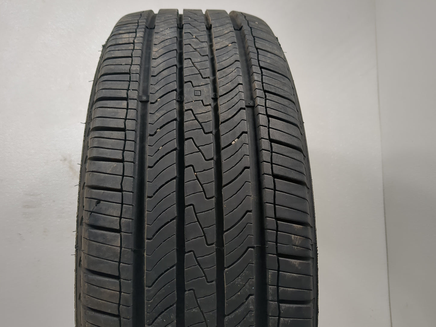 Used Tire 225/65R16 COOPER ENDEAVOR 100H - Tread Depth 8/32 - Oemusedautoparts1.com