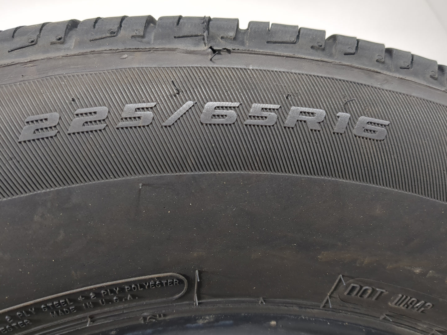 Used Tire 225/65R16 COOPER ENDEAVOR 100H - Tread Depth 8/32 - Oemusedautoparts1.com