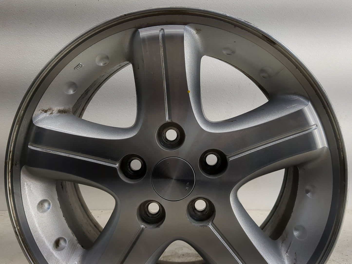 2002-2004 Dodge Intrepid Oem Wheel Rim 1253238 - Oemusedautoparts1.com