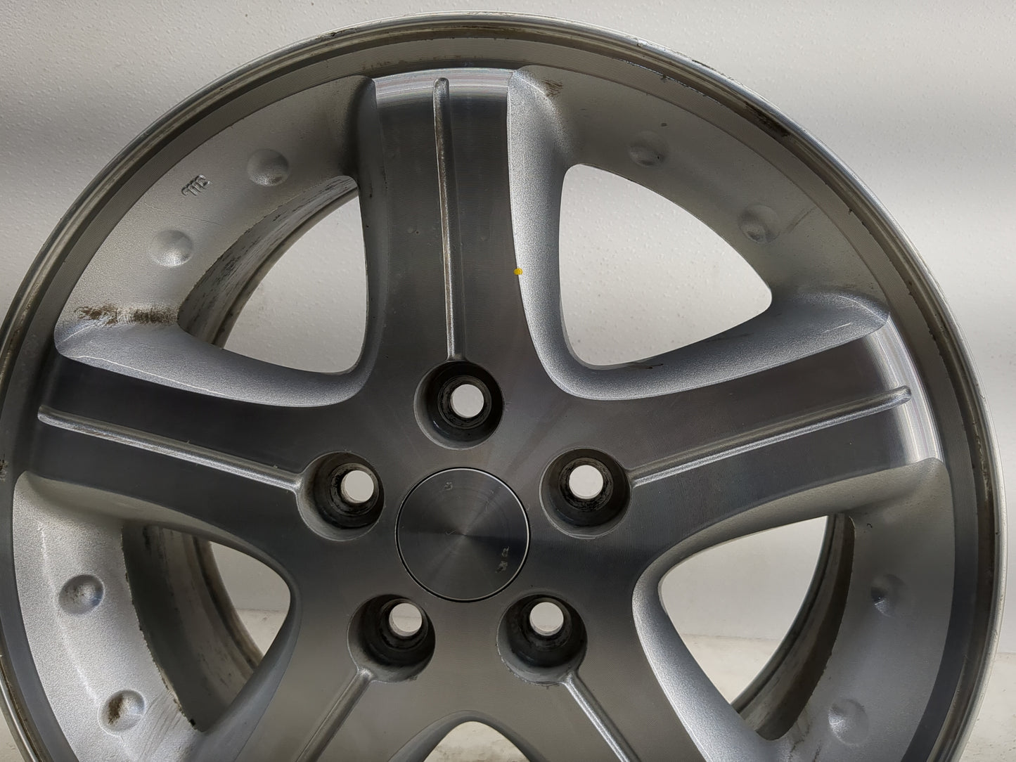 2002-2004 Dodge Intrepid Oem Wheel Rim 1253238 - Oemusedautoparts1.com