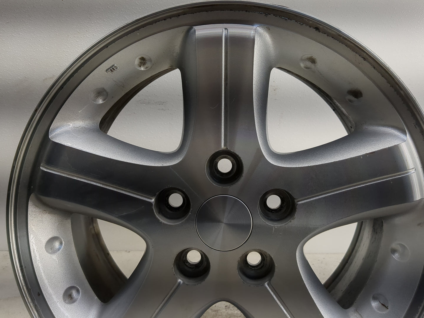 2002-2004 Dodge Intrepid Oem Wheel Rim - Oemusedautoparts1.com