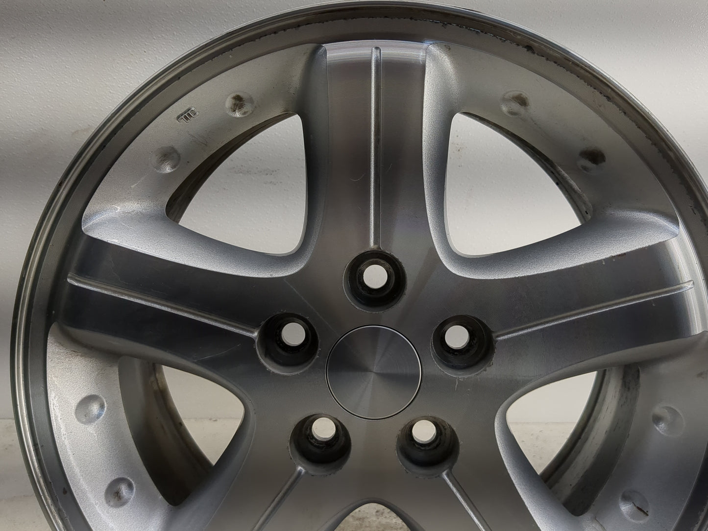 2002-2004 Dodge Intrepid Oem Wheel Rim - Oemusedautoparts1.com