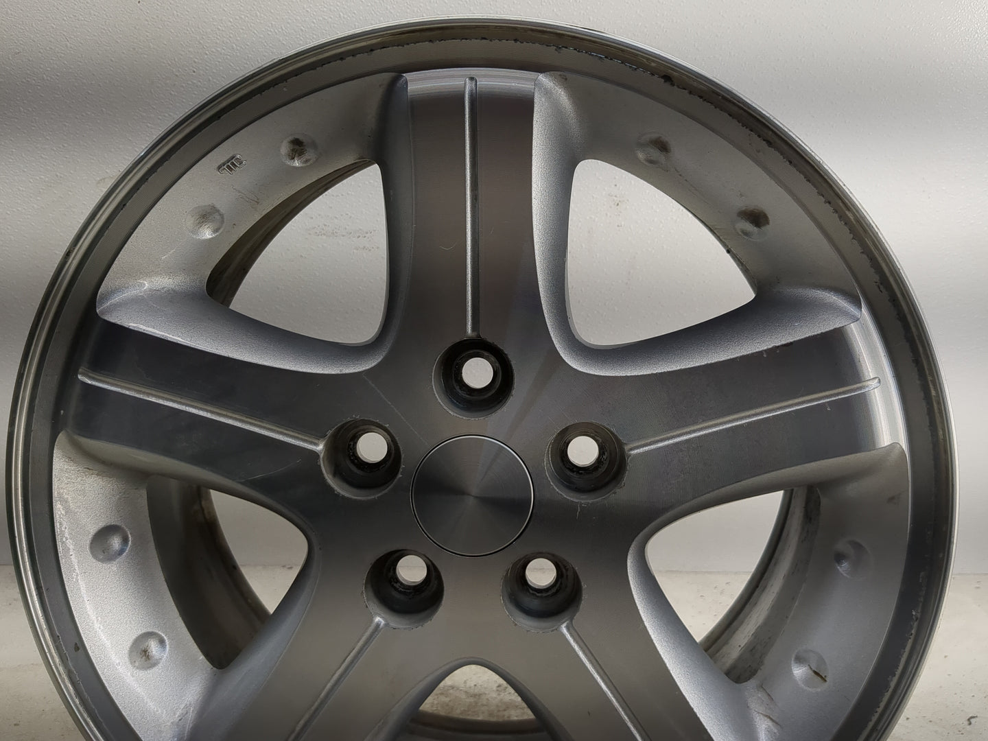 2002-2004 Dodge Intrepid Oem Wheel Rim 1253239 - Oemusedautoparts1.com