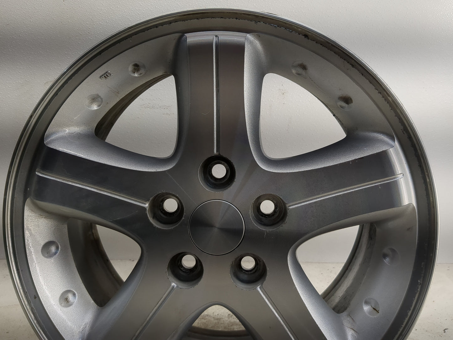 2002-2004 Dodge Intrepid Oem Wheel Rim 1253239 - Oemusedautoparts1.com