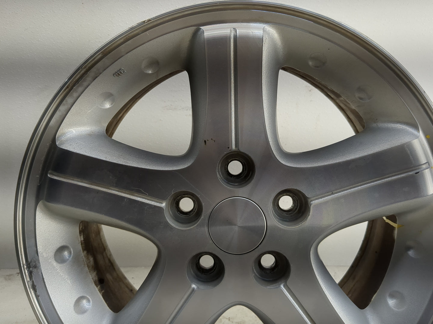 2002-2004 Dodge Intrepid Oem Wheel Rim 1253240 - Oemusedautoparts1.com