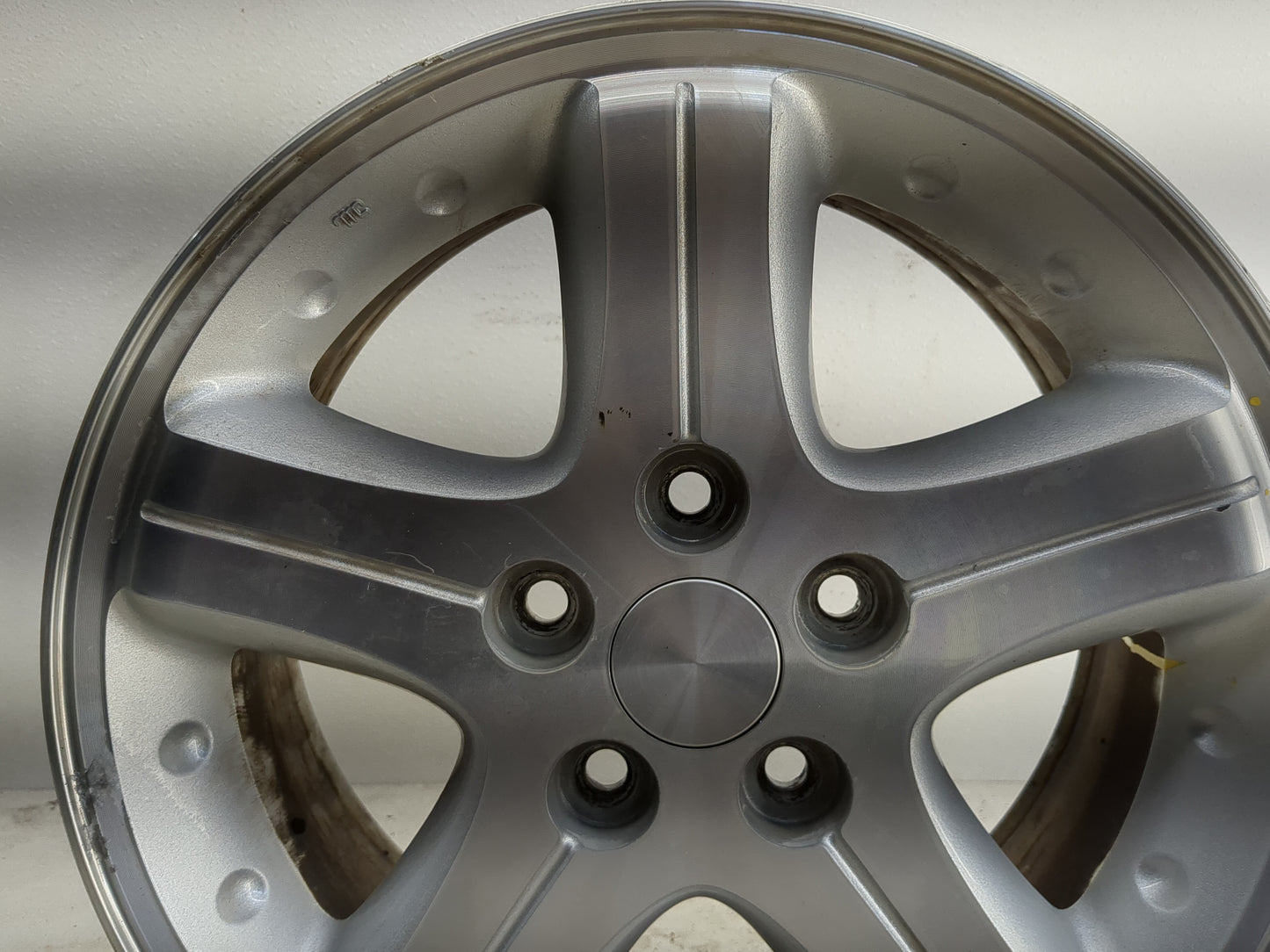 2002-2004 Dodge Intrepid Oem Wheel Rim 1253240 - Oemusedautoparts1.com