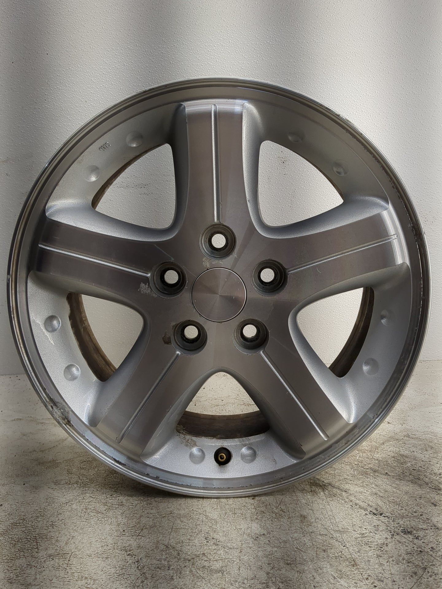 2002-2004 Dodge Intrepid Oem Wheel Rim 1253241 - Oemusedautoparts1.com