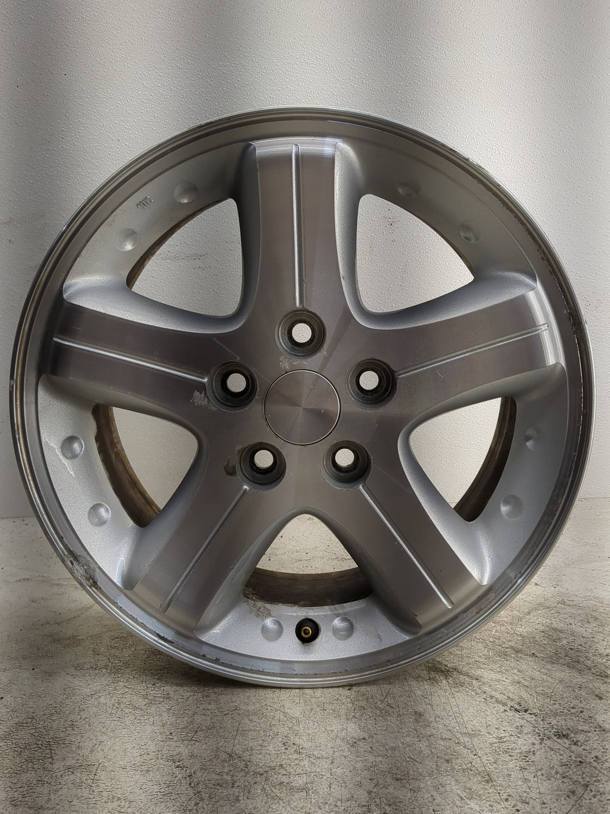 2002-2004 Dodge Intrepid Oem Wheel Rim 1253241 - Oemusedautoparts1.com
