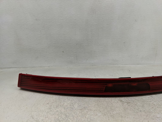1998-2004 Dodge Intrepid Tail Light Assembly Driver Left OEM P/N:19284 3909-01A-PM 04574615 Fits OEM Used Auto Parts