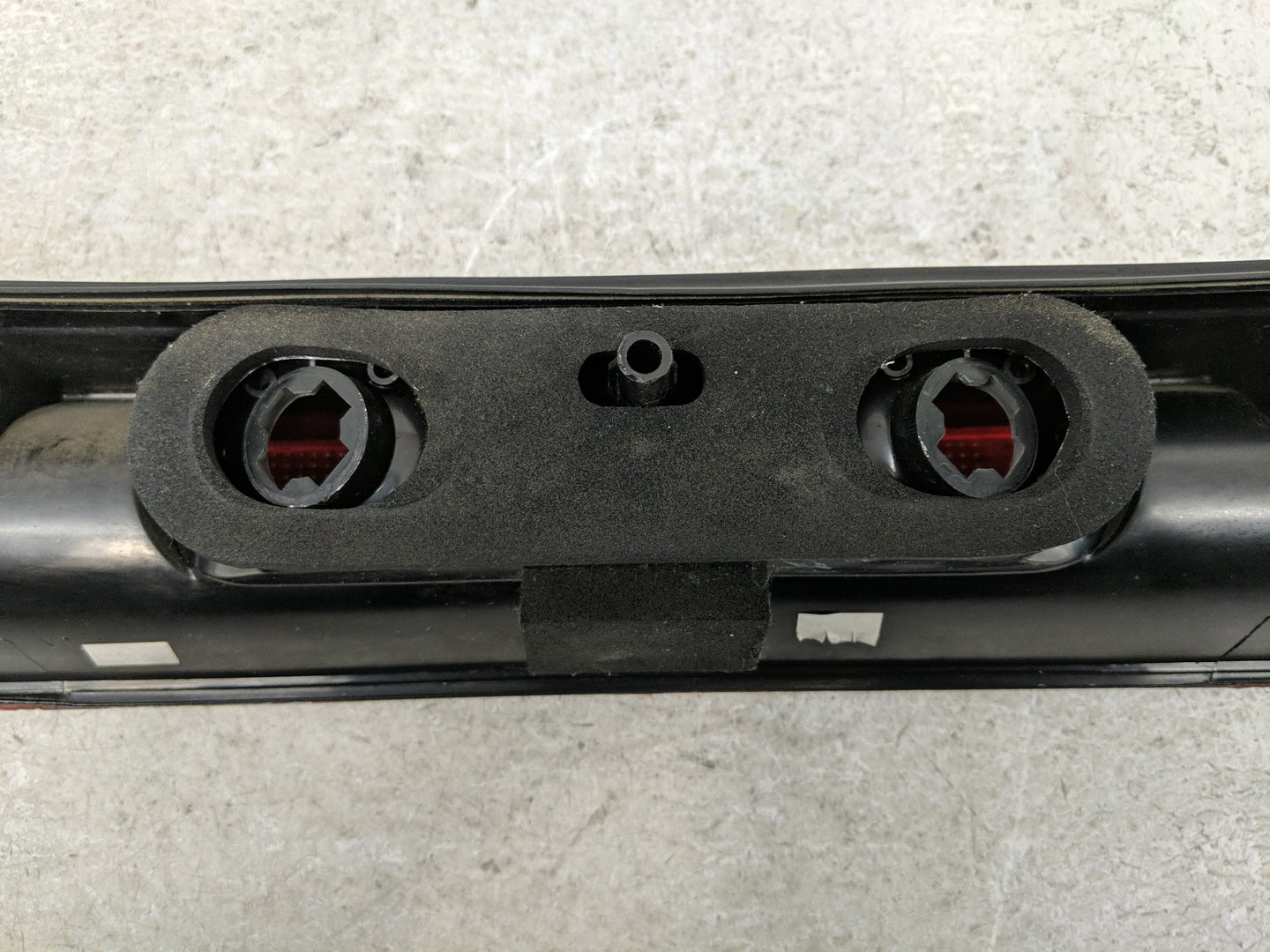 1998-2004 Dodge Intrepid Tail Light Assembly Driver Left OEM P/N:19284 3909-01A-PM 04574615 Fits OEM Used Auto Parts - Oemus