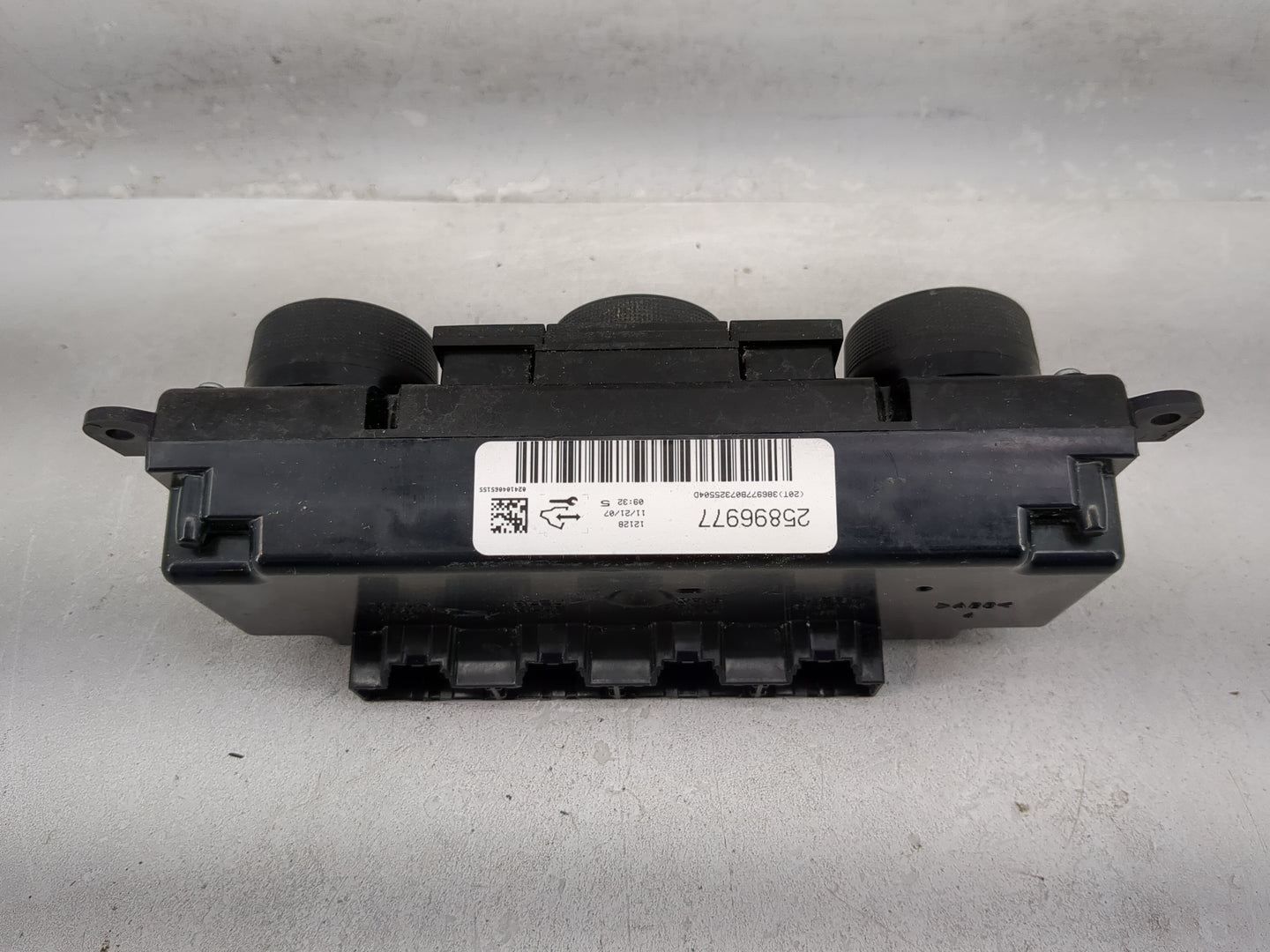 1998-2004 Dodge Intrepid Climate Control Module Temperature AC/Heater Replacement P/N:25896977 Fits OEM Used Auto Parts - Oe