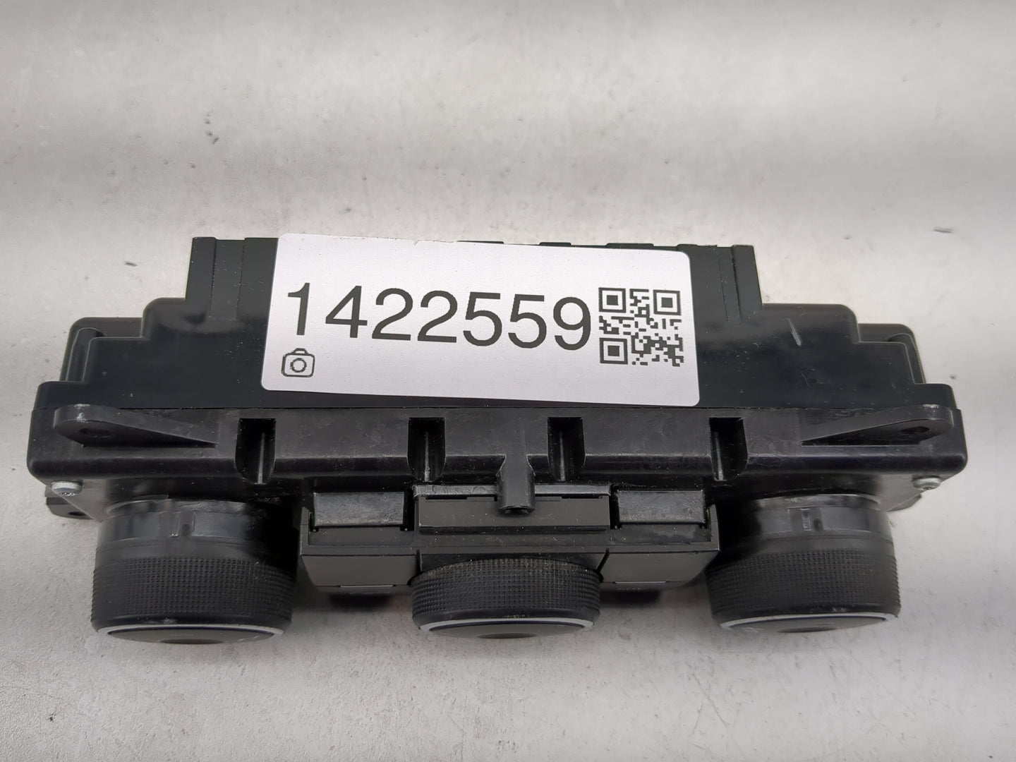 1998-2004 Dodge Intrepid Climate Control Module Temperature AC/Heater Replacement P/N:25896977 Fits OEM Used Auto Parts - Oe