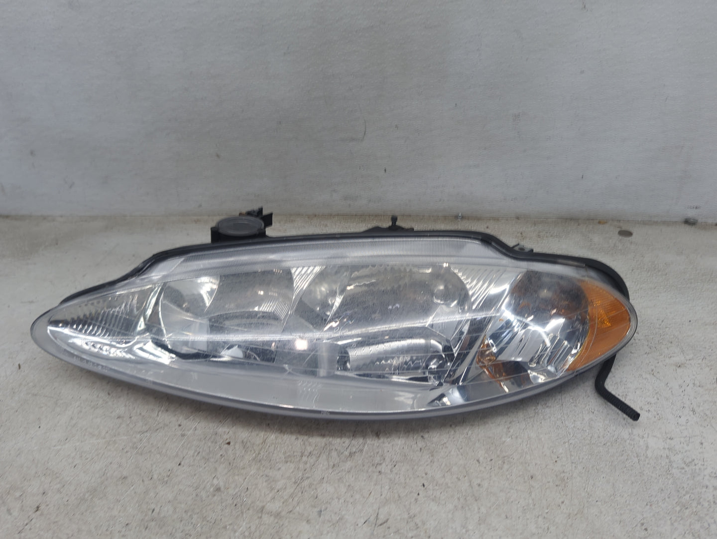 1998-2004 Dodge Intrepid Driver Left Oem Head Light Headlight Lamp 5032449 - Oemusedautoparts1.com