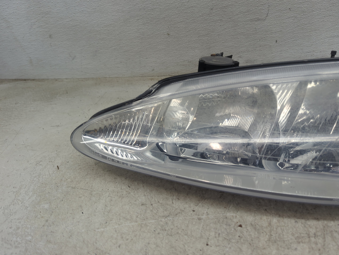 1998-2004 Dodge Intrepid Driver Left Oem Head Light Headlight Lamp 5032449 - Oemusedautoparts1.com