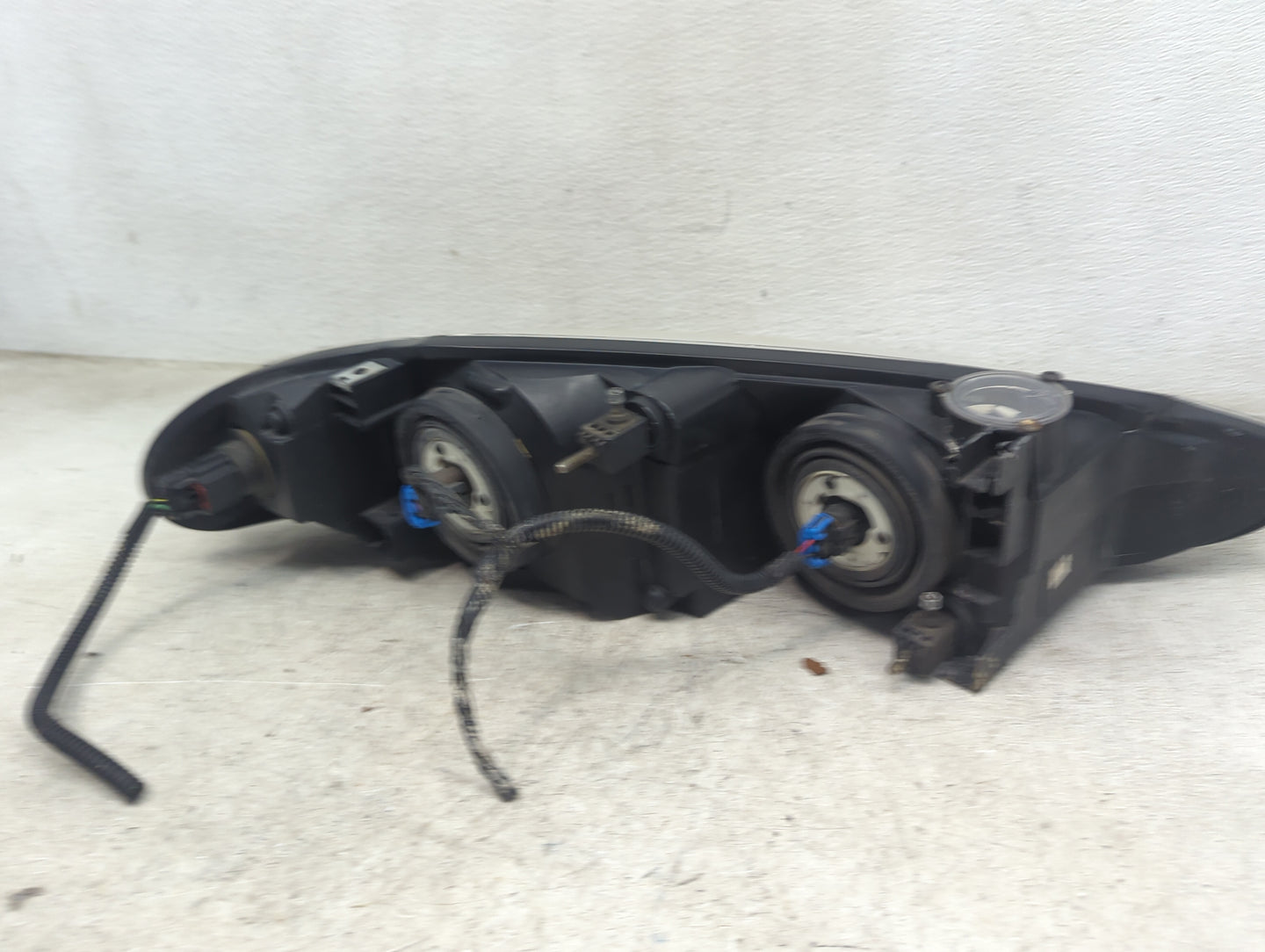 1998-2004 Dodge Intrepid Driver Left Oem Head Light Headlight Lamp 5032449 - Oemusedautoparts1.com