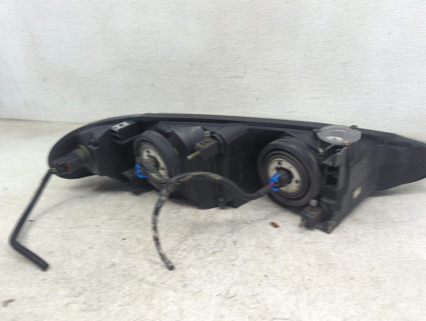 1998-2004 Dodge Intrepid Driver Left Oem Head Light Headlight Lamp 5032449 - Oemusedautoparts1.com