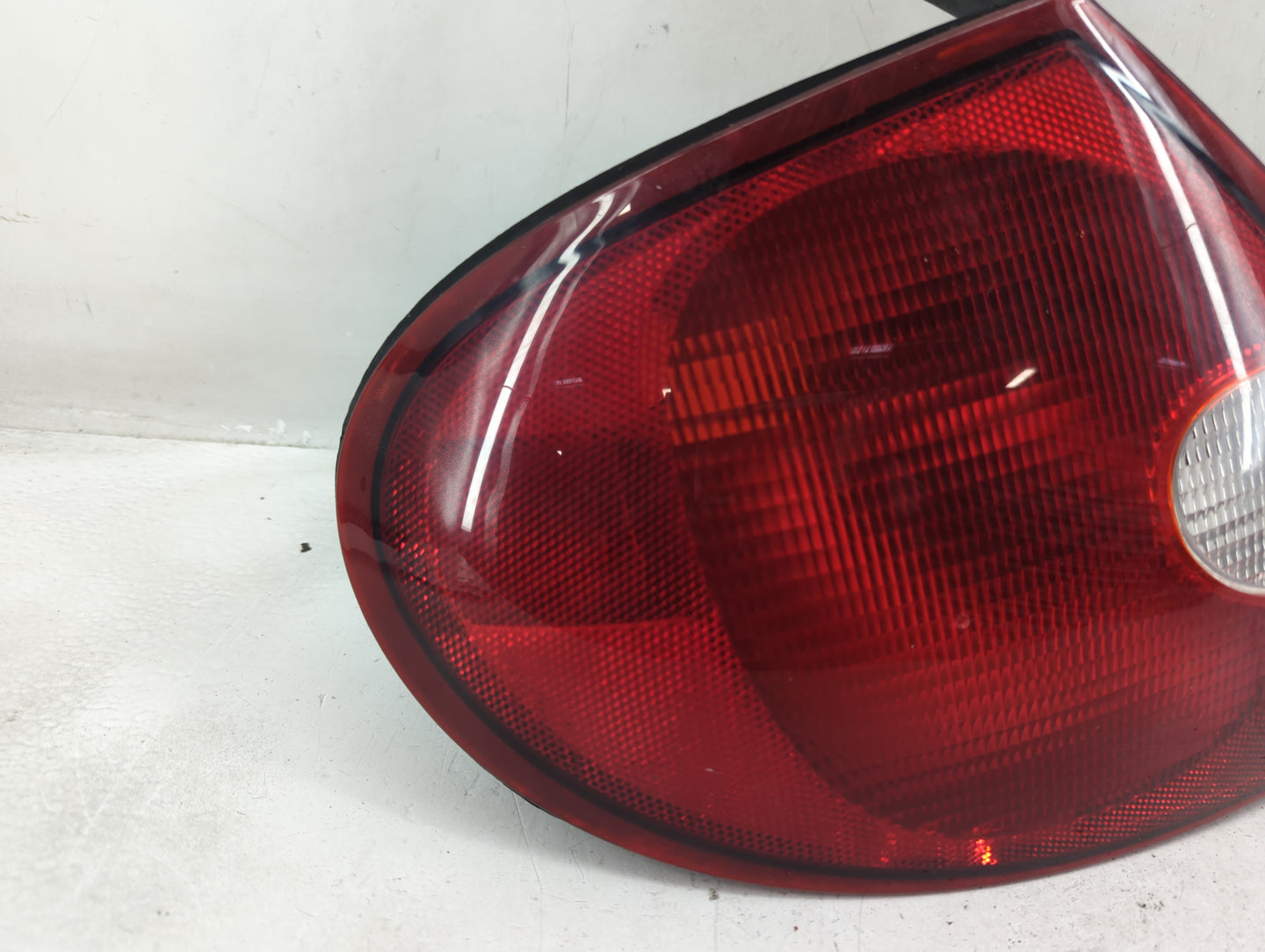 2000-2002 Dodge Neon Tail Light Assembly Driver Left OEM P/N:5288527 3916-03A Fits Fits 2000 2001 2002 OEM Used Auto Parts -