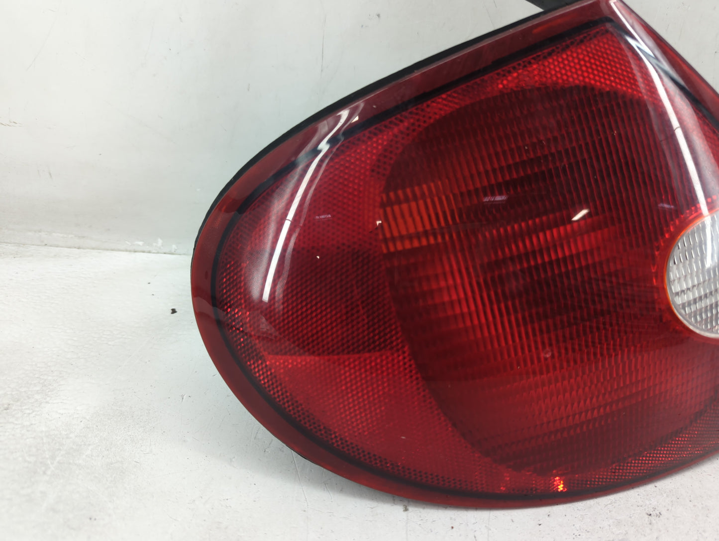 2000-2002 Dodge Neon Tail Light Assembly Driver Left OEM P/N:5288527 3916-03A Fits Fits 2000 2001 2002 OEM Used Auto Parts -