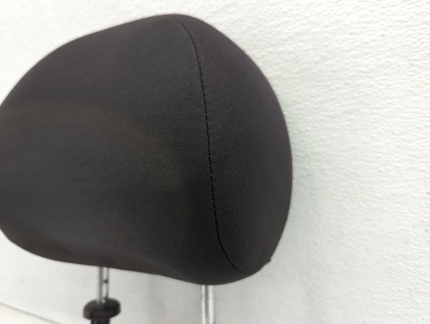 2002-2005 Dodge Neon Headrest Head Rest Front Driver Passenger Seat - Oemusedautoparts1.com