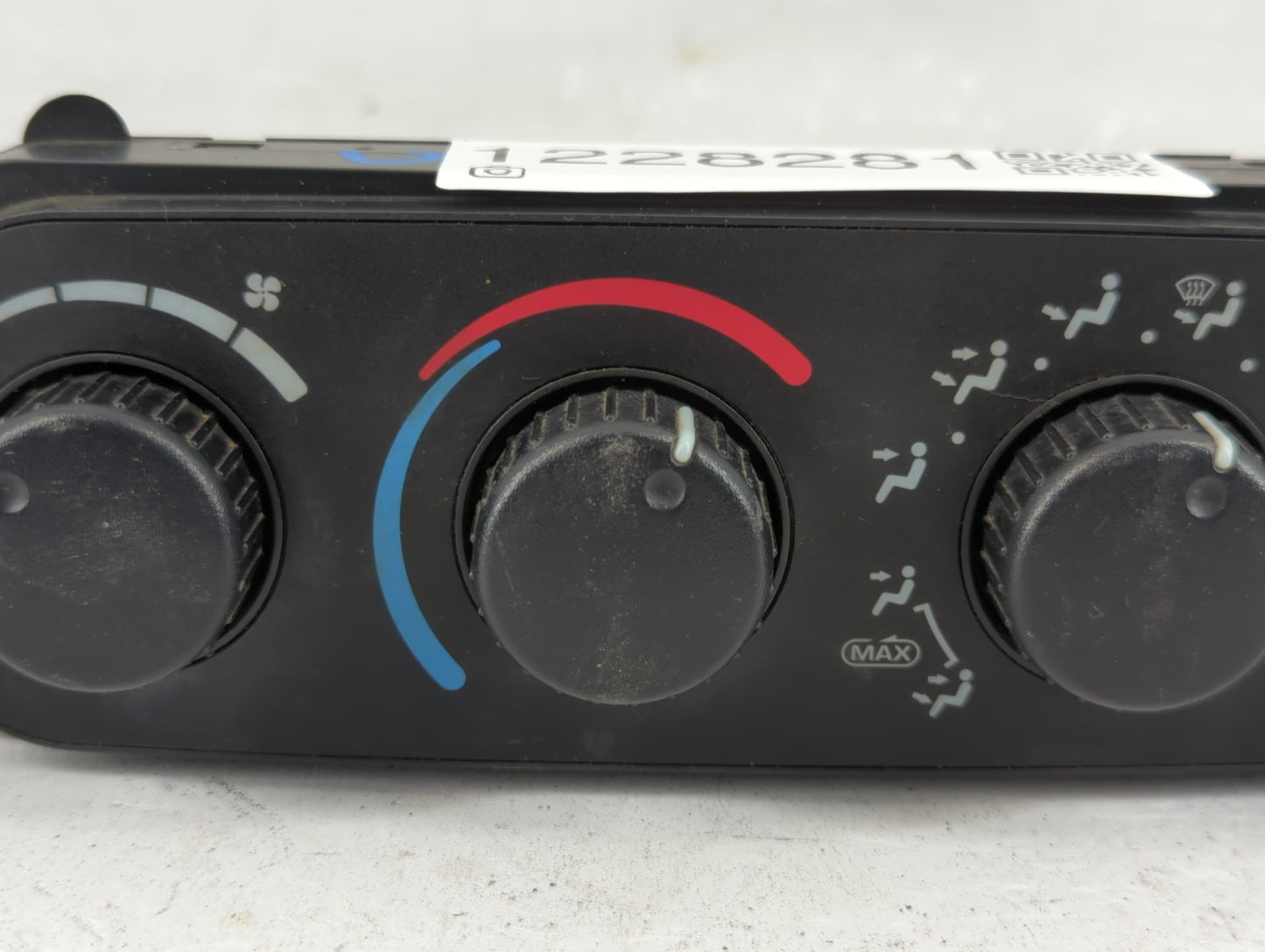 2002 Dodge Ram 1500 Climate Control Module Temperature AC/Heater Replacement P/N:P55056246AD Fits OEM Used Auto Parts - Oemu