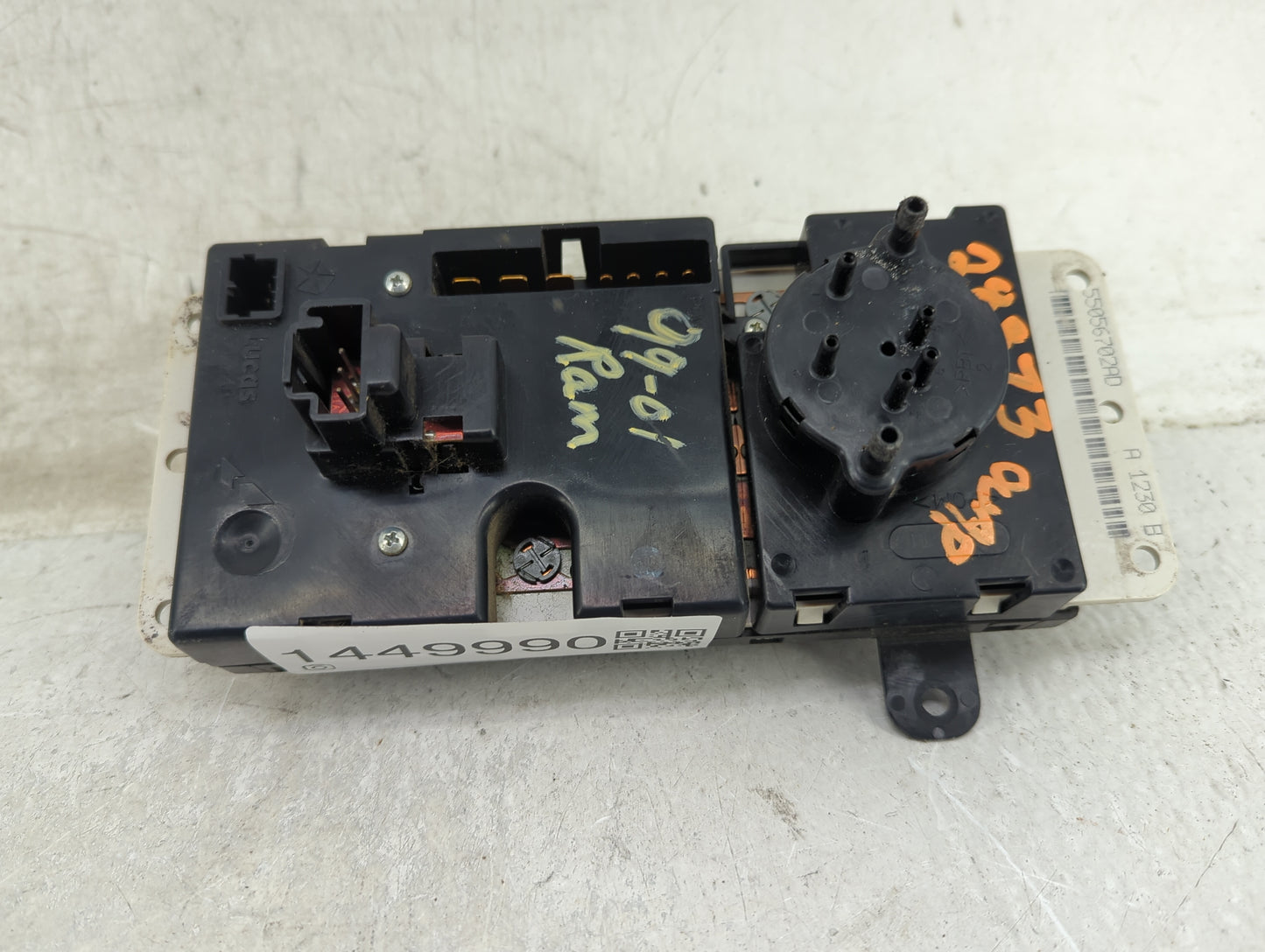 2002 Dodge Ram 1500 Climate Control Module Temperature AC/Heater Replacement P/N:55056702AD Fits OEM Used Auto Parts - Oemus