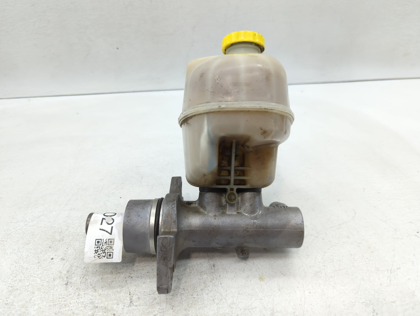 2002-2005 Dodge Ram 1500 Brake Master Cylinder - Oemusedautoparts1.com