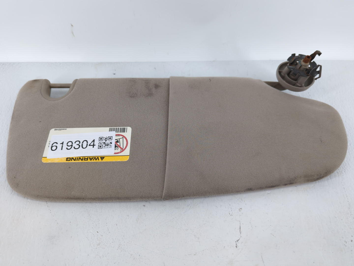 2002-2005 Dodge Ram 1500 Sun Visor Shade Replacement Passenger Right Mirror Fits Fits 2002 2003 2004 2005 OEM Used Auto Part