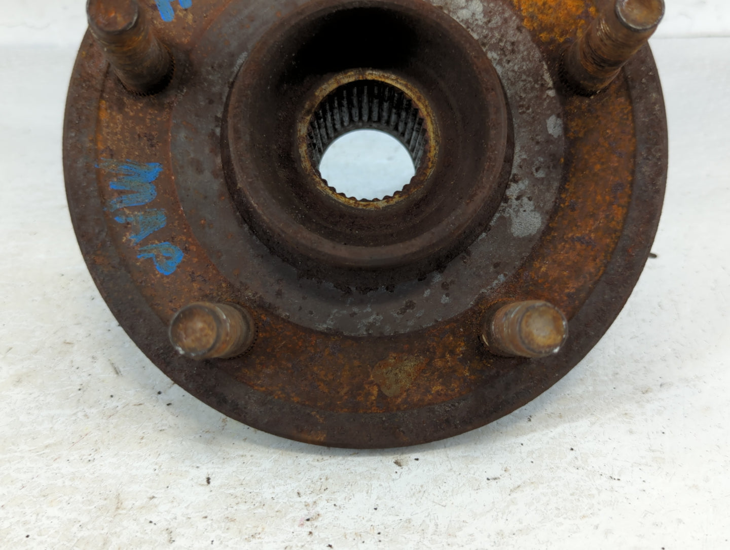 2002 Dodge Ram 1500 Driver Front Wheel Hub Oem - Oemusedautoparts1.com