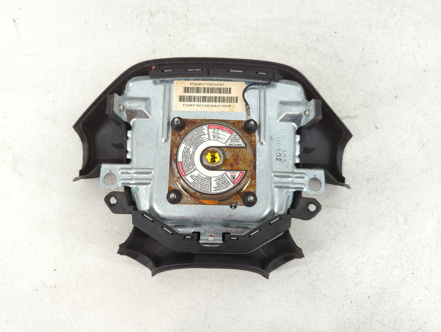2002 Dodge Ram 1500 Air Bag Driver Left Steering Wheel Mounted Fits OEM Used Auto Parts - Oemusedautoparts1.com