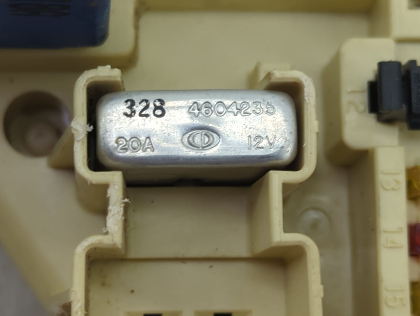 2000-2002 Dodge Ram 2500 Fusebox Fuse Box Panel Relay Module Fits Fits 2000 2001 2002 OEM Used Auto Parts - Oemusedautoparts