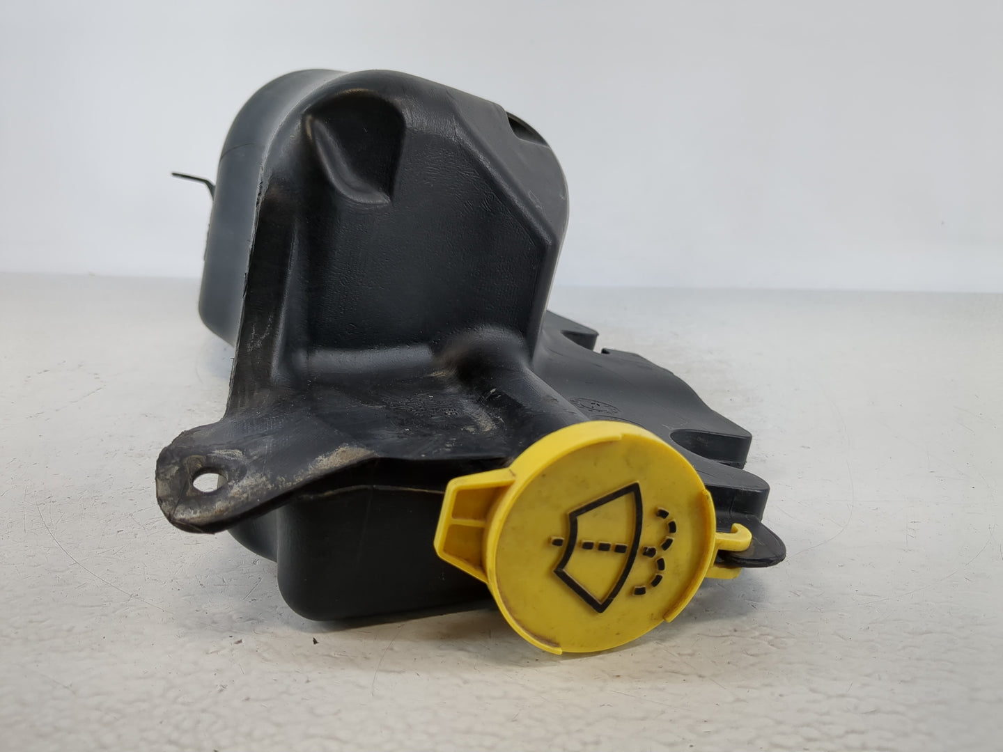 2000-2002 Dodge Ram 2500 Windshield Washer Fluid Reservoir Bottle Oem - Oemusedautoparts1.com