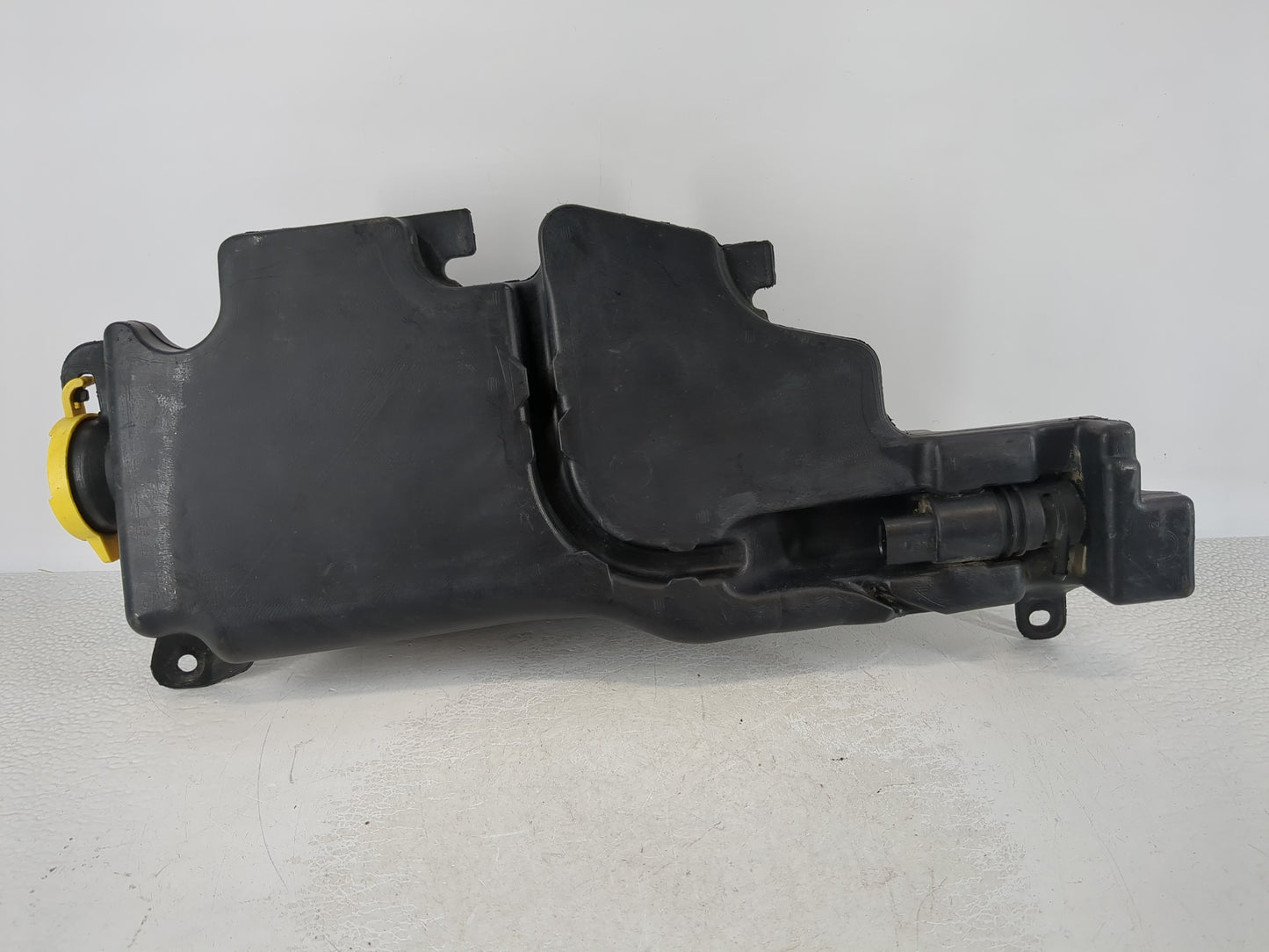 2000-2002 Dodge Ram 2500 Windshield Washer Fluid Reservoir Bottle Oem - Oemusedautoparts1.com