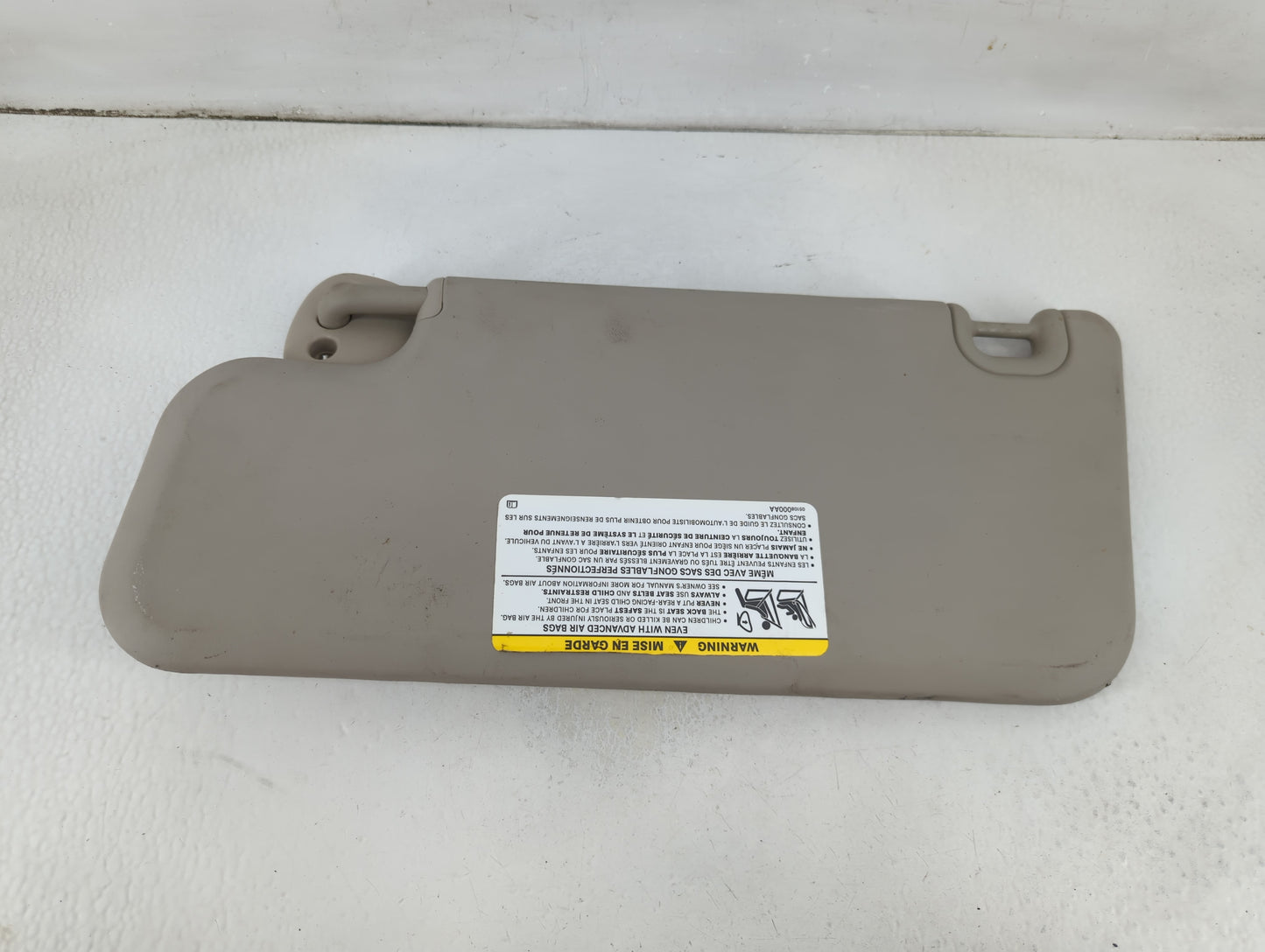 2002 Dodge Ram 2500 Sun Visor Shade Replacement Passenger Right Mirror Fits OEM Used Auto Parts - Oemusedautoparts1.com