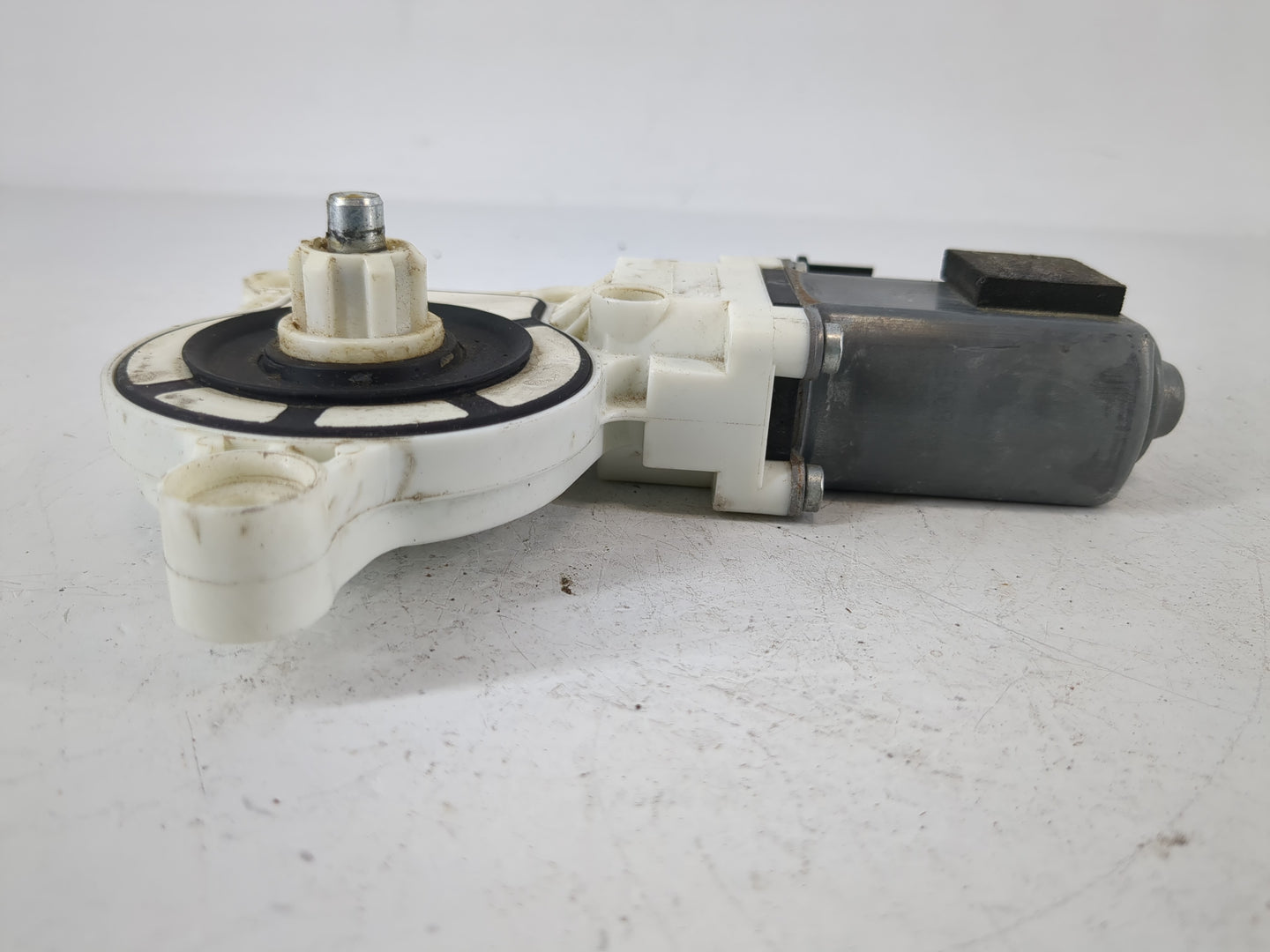 1994-2002 Dodge Ram 2500 Passenger Front Right Power Window Motor - Oemusedautoparts1.com