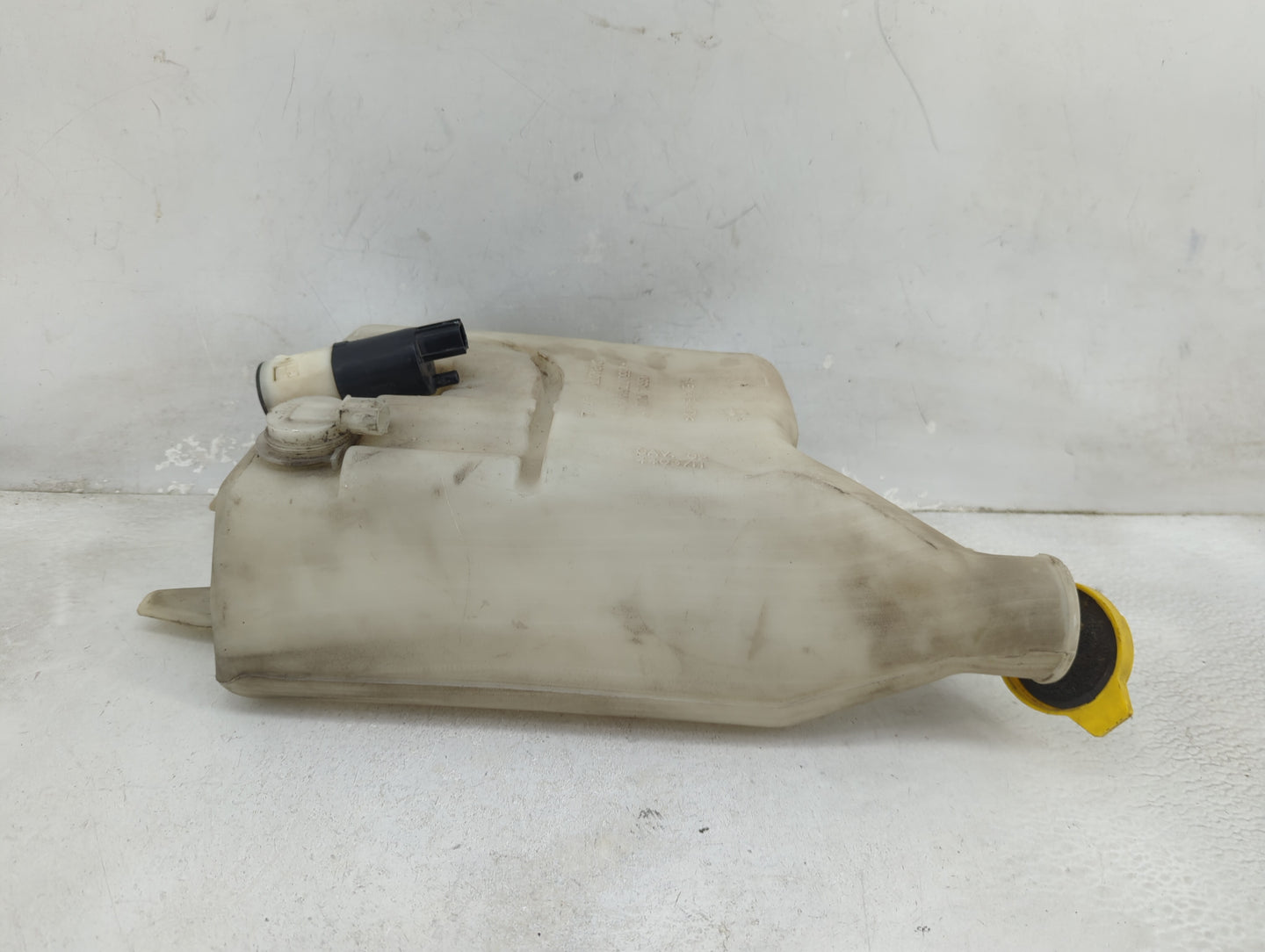 2000-2002 Dodge Ram 1500 Windshield Washer Fluid Reservoir Bottle Oem - Oemusedautoparts1.com