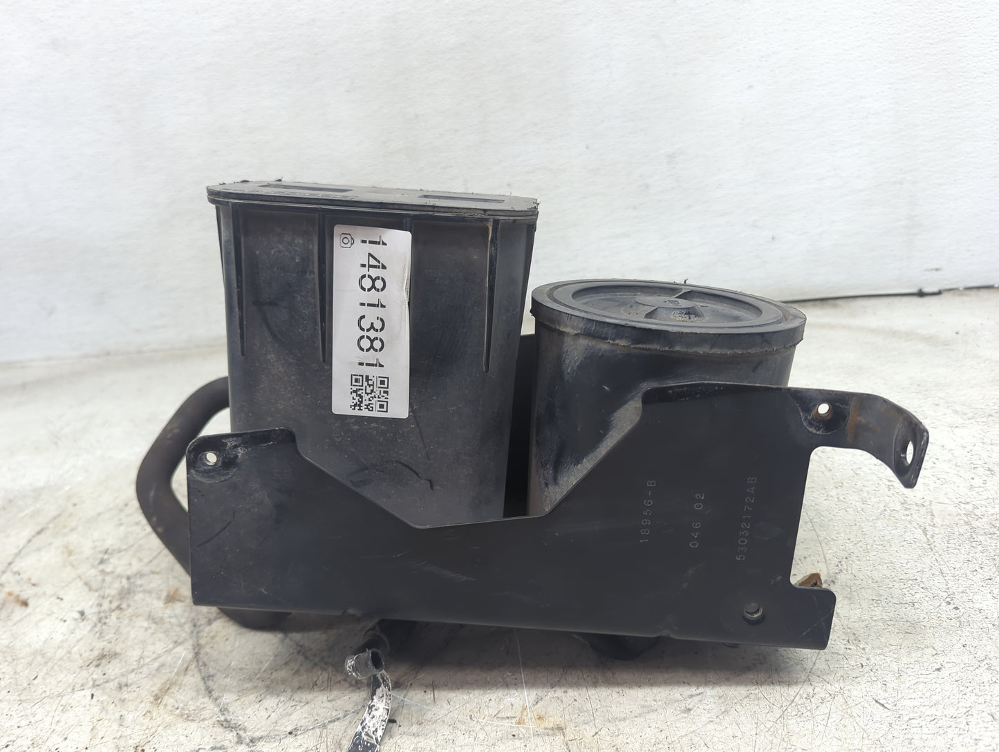 2002 Dodge Ram 1500 Fuel Vapor Charcoal Canister - Oemusedautoparts1.com