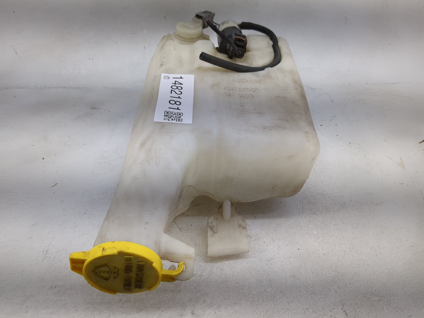 2000-2002 Dodge Ram 1500 Windshield Washer Fluid Reservoir Bottle 1482181 - Oemusedautoparts1.com